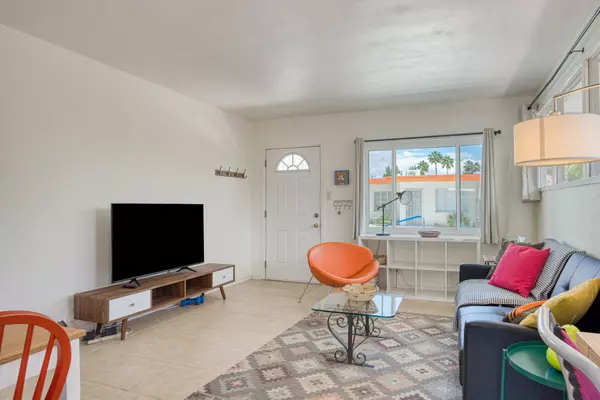 Palm Springs, CA 92262,314 E Stevens RD #1