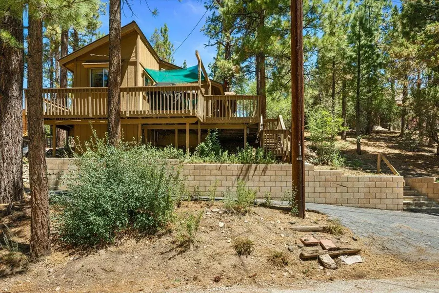129 W Rainbow BLVD, Big Bear City, CA 92314
