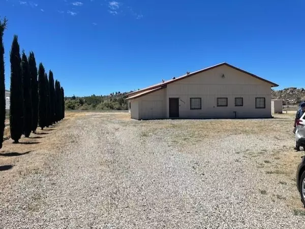 Aguanga, CA 92536,49275 Flightline WAY