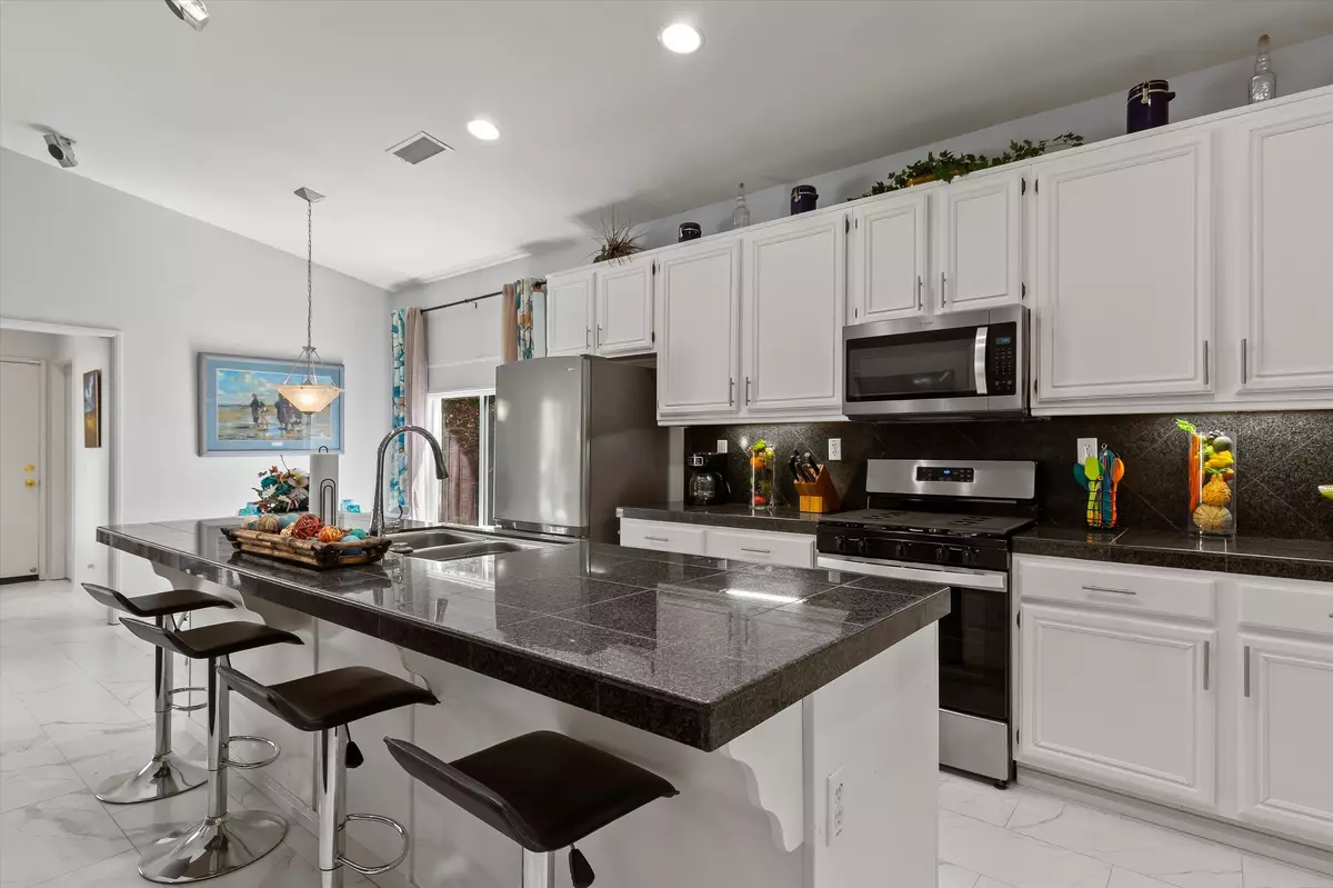 Cathedral City, CA 92234,26696 Avenida Quintana