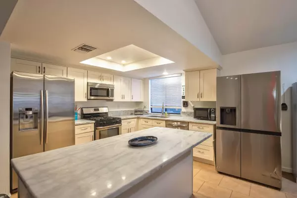 Cathedral City, CA 92234,29660 Avenida La Vista VISTA