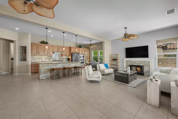 Rancho Mirage, CA 92270,9 Shoreline DR