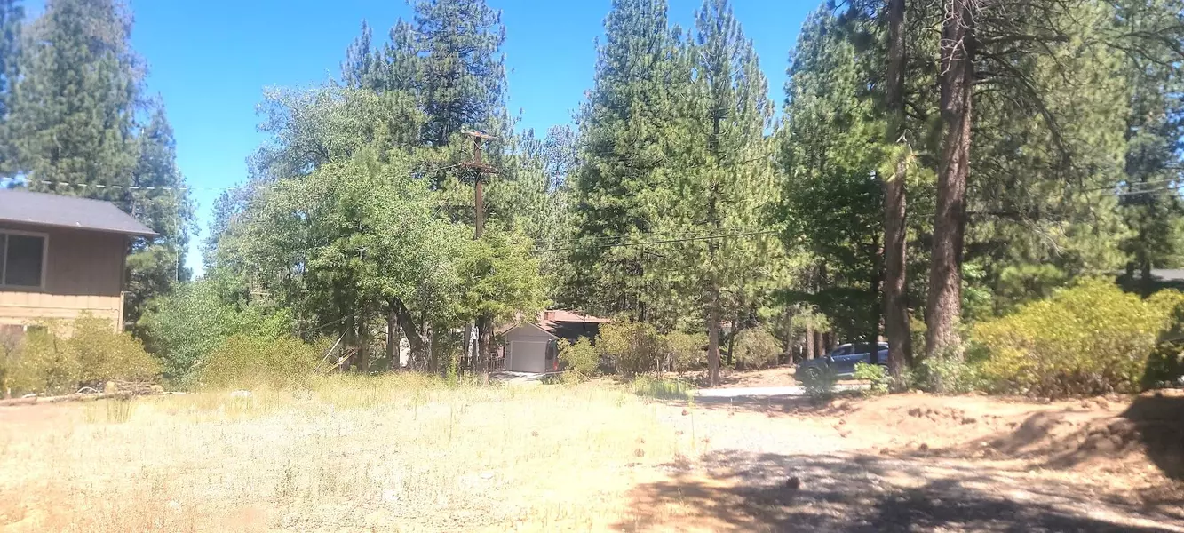 774 St Moritz DR, Big Bear Lake, CA 92315