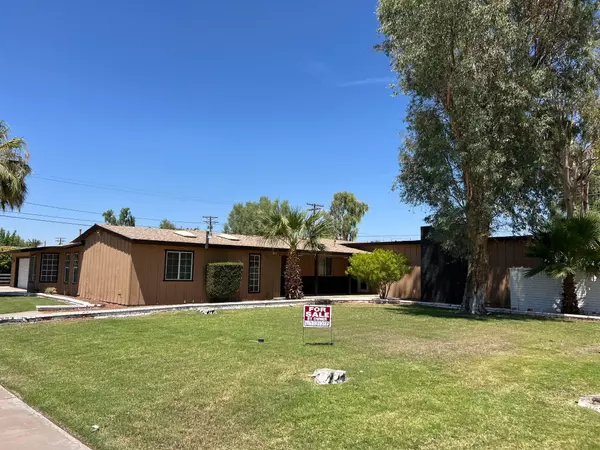 1090 W Aurora DR, El Centro, CA 92243