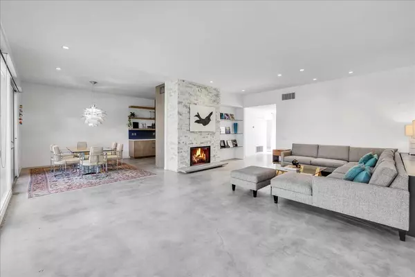 3323 Andreas Hills DR, Palm Springs, CA 92264