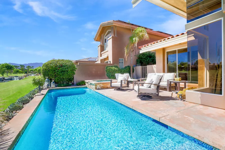 901 Deer Haven CIR, Palm Desert, CA 92211