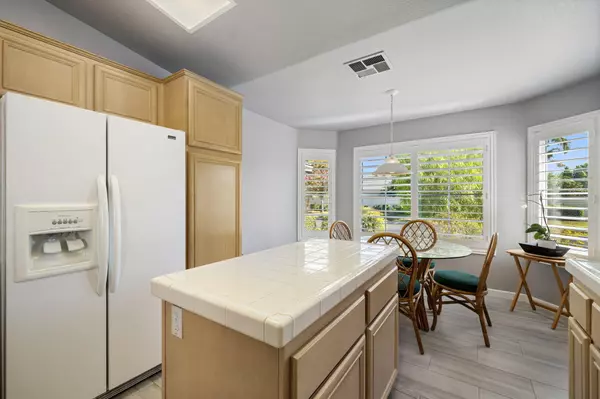 Palm Desert, CA 92211,76 Sutton PL