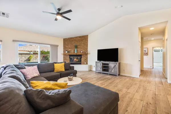 La Quinta, CA 92253,78584 San Marino CT