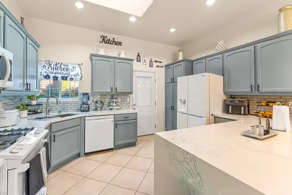 Cathedral City, CA 92234,67305 Medano RD