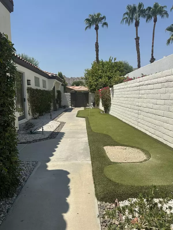 La Quinta, CA 92253,57600 Interlachen