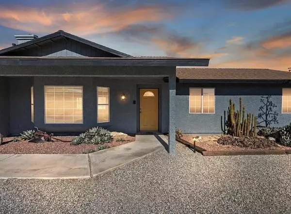 Joshua Tree, CA 92252,63372 Quail Springs RD