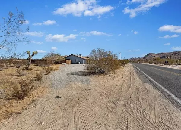 Joshua Tree, CA 92252,63372 Quail Springs RD