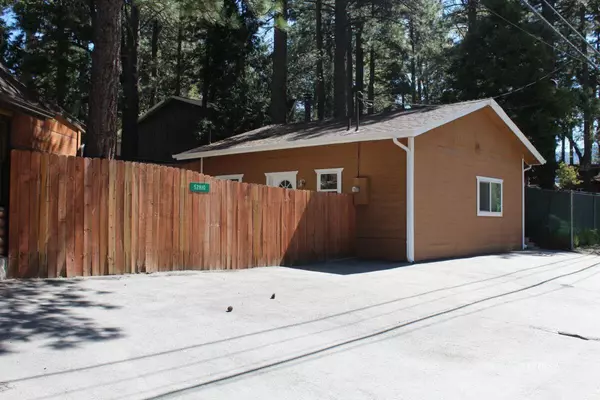 52810 Pine CV, Idyllwild, CA 92549