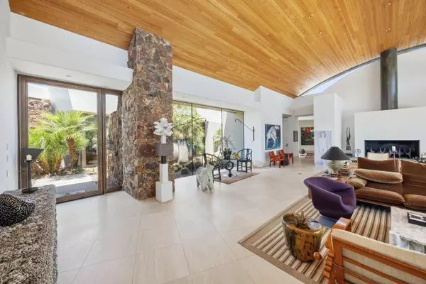 Rancho Mirage, CA 92270,102 Waterford CIR