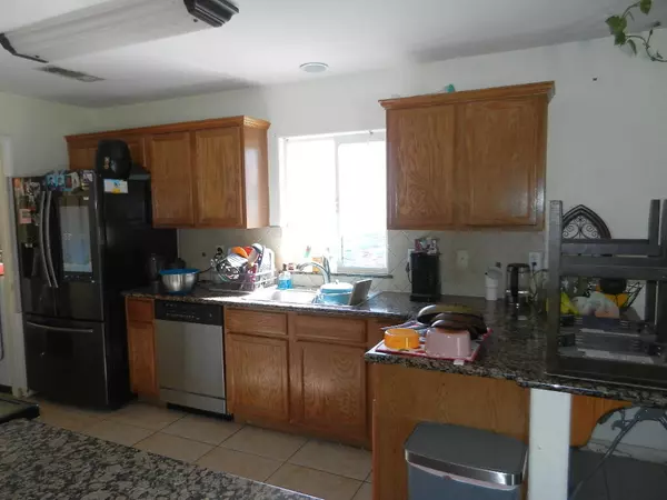 Thermal, CA 92274,1227 Black Sea AVE