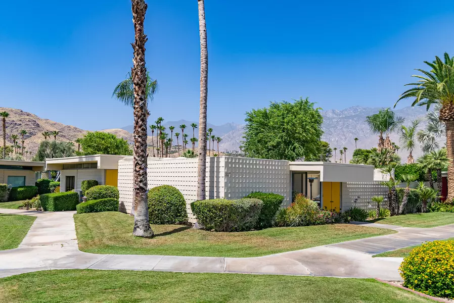 322 Desert Lakes DR, Palm Springs, CA 92264