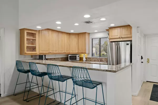 Palm Desert, CA 92211,40985 La Costa CIR