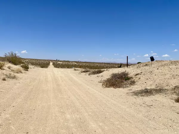 Joshua Tree, CA 92252,107 Sunburst AVE