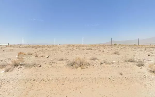 2483 Azure AVE, Thermal, CA 92274