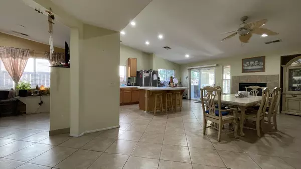 Coachella, CA 92236,48490 El Arco ST