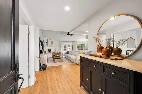 Cathedral City, CA 92234,31765 Avenida Valdez