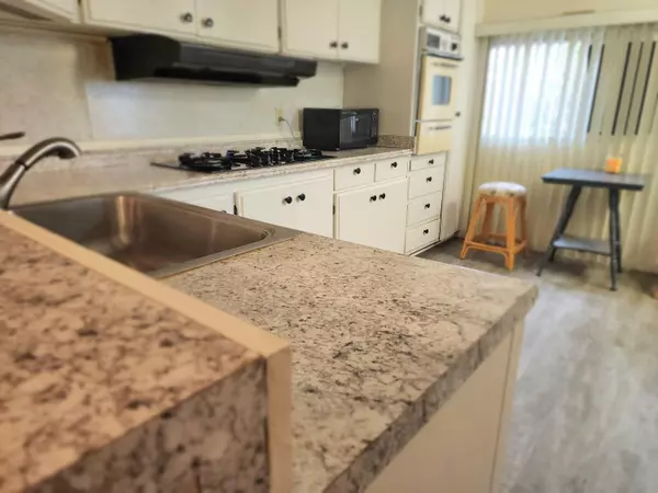 Desert Hot Springs, CA 92241,69470 Midpark Dr DR