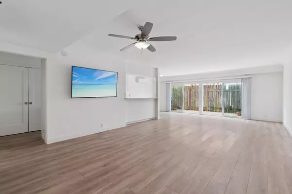 Newport Beach, CA 92663,5119 River AVE