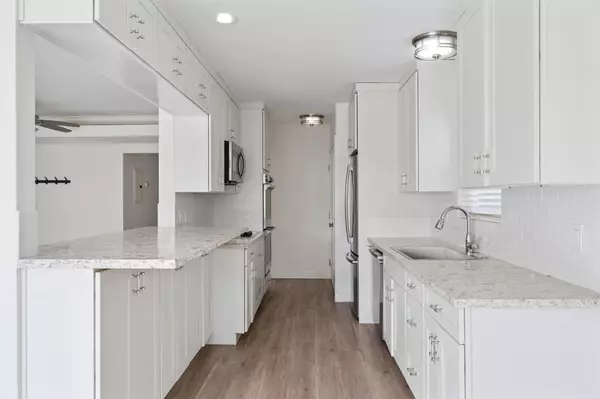 Newport Beach, CA 92663,5119 River AVE