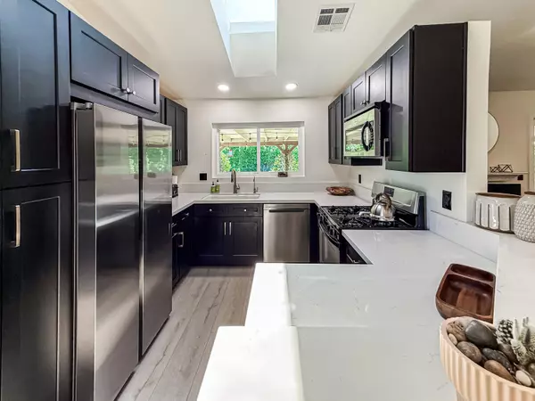 Cathedral City, CA 92234,68575 Jarana RD