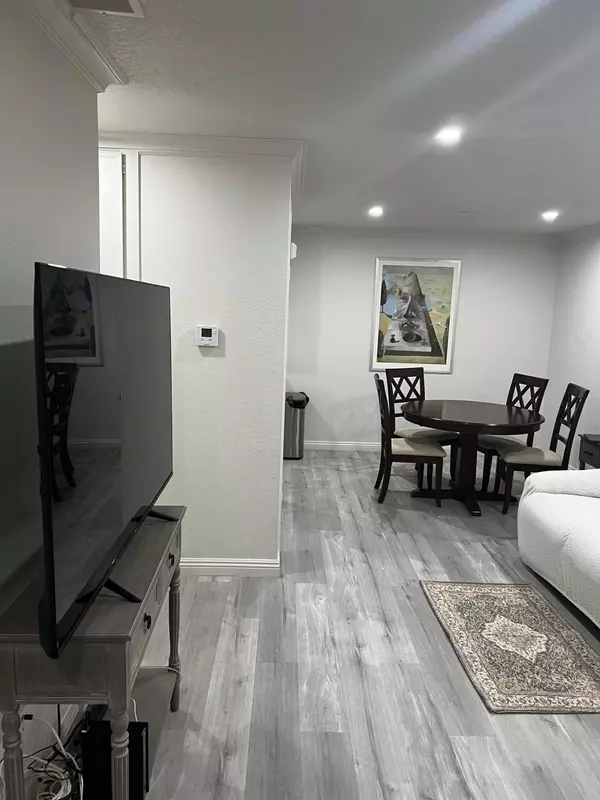 2810 N Arcadia CT #211, Palm Springs, CA 92262