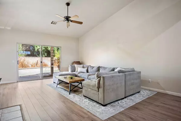 La Quinta, CA 92253,43584 Verona CT