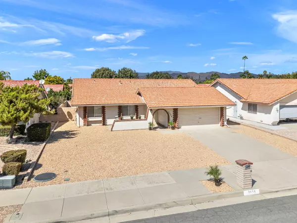 2050 Silver Oak WAY, Hemet, CA 92545
