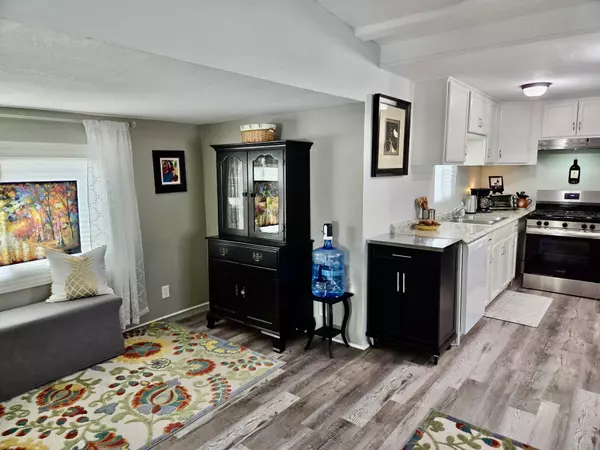 Idyllwild, CA 92549,52791 Pine Cove RD #4