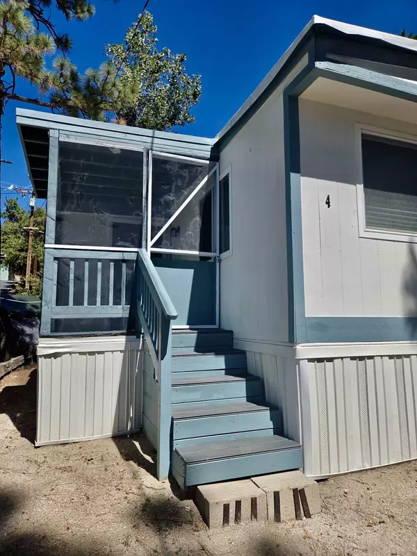 Idyllwild, CA 92549,52791 Pine Cove RD #4