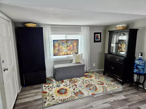 Idyllwild, CA 92549,52791 Pine Cove RD #4