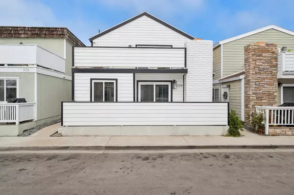 204 David DR, Newport Beach, CA 92663