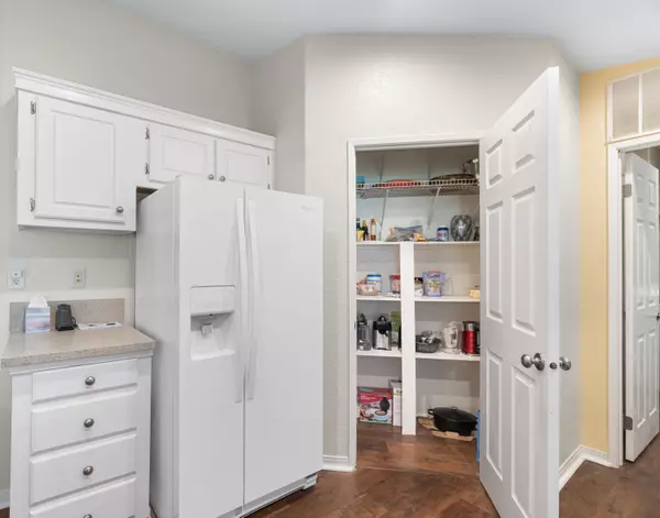 Desert Hot Springs, CA 92240,14777 Palm DR #8