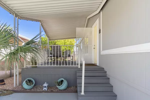 Desert Hot Springs, CA 92240,14777 Palm DR #8