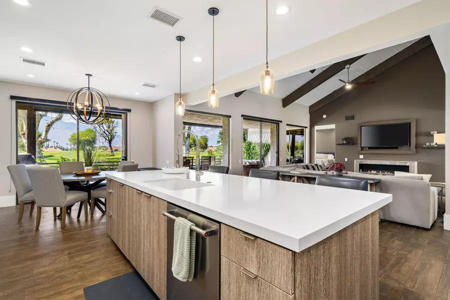 725 Inverness DR, Rancho Mirage, CA 92270