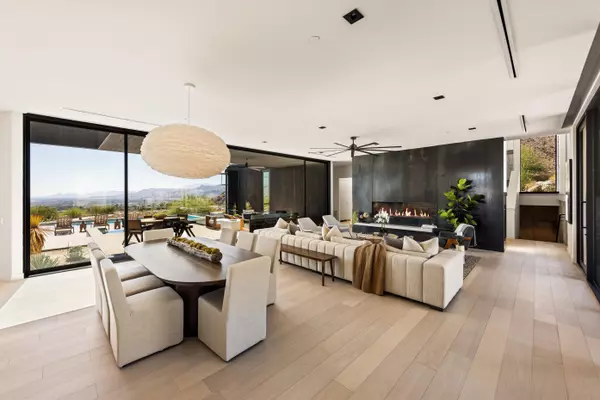 2085 Desert Flower CT, Palm Springs, CA 92262