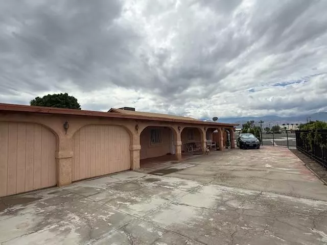 87329 Main St ST, Thermal, CA 92274