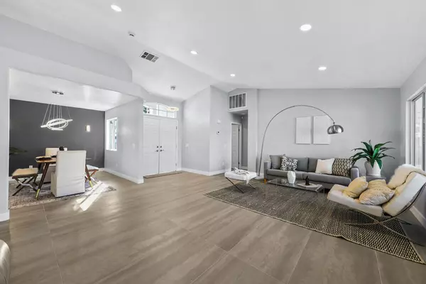 DR, Palm Desert, CA 92211