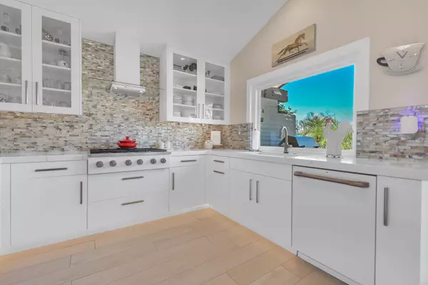 132 Running Springs DR, Palm Desert, CA 92211