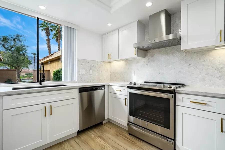75 Sunrise DR, Rancho Mirage, CA 92270
