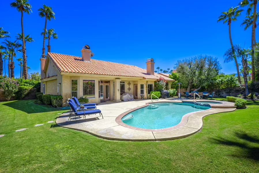 407 Cypress Point DR, Palm Desert, CA 92211