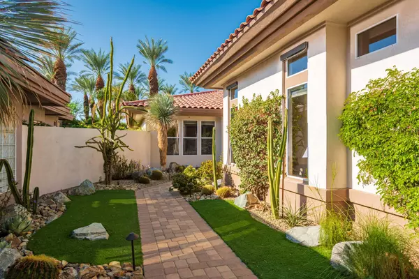 Palm Desert, CA 92211,903 Red Arrow TRL