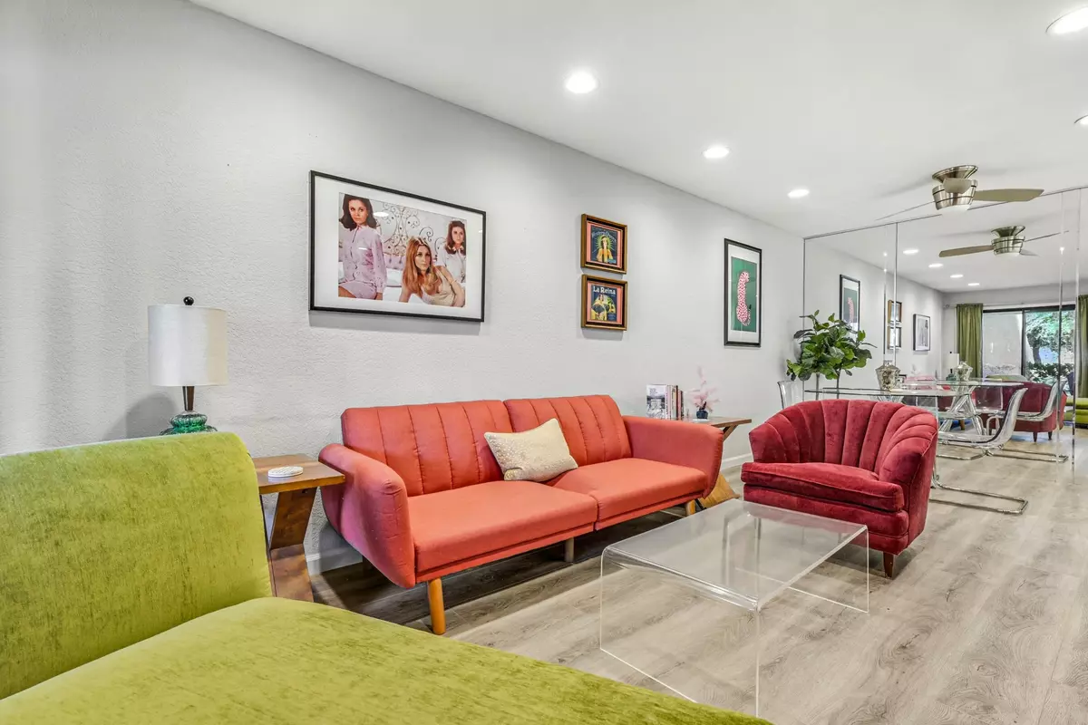 Palm Springs, CA 92262,2821 N Los Felices CIR #104