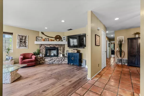 La Quinta, CA 92253,53705 Avenida Diaz