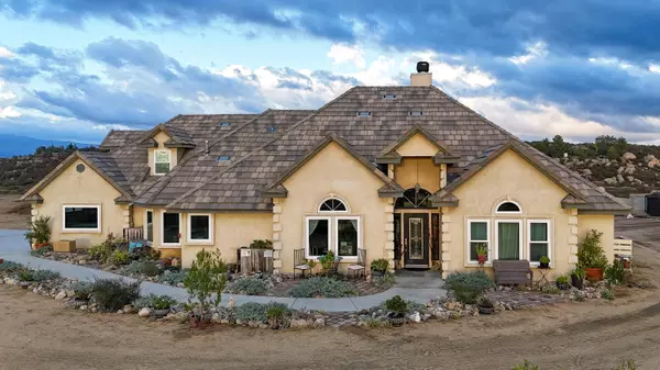 42095 Crazy Horse Canyon DR, Aguanga, CA 92536