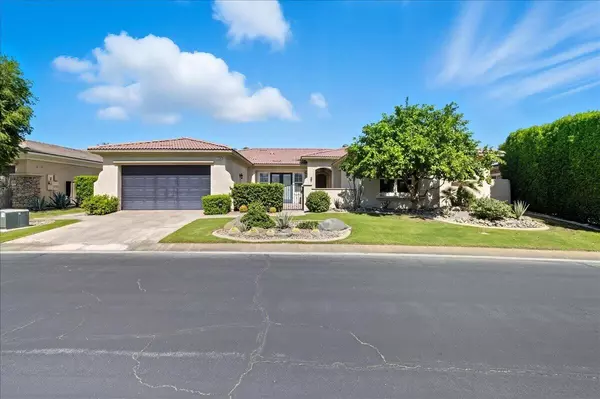 130 Brenna LN, Palm Desert, CA 92211